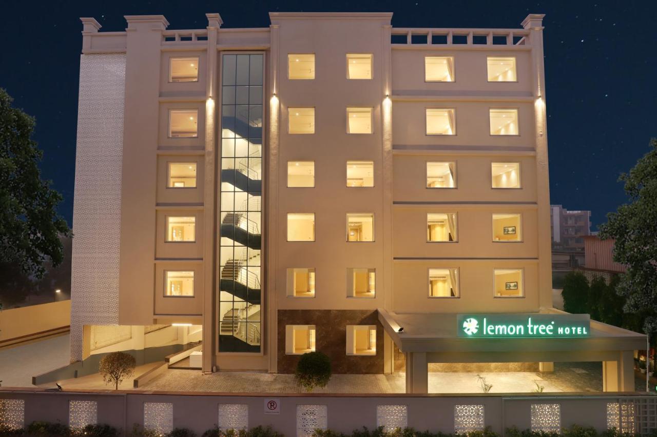 Lemon Tree Hotel, Aligarh Exterior photo